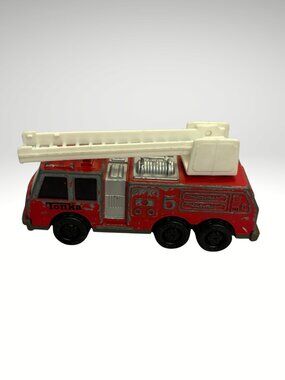 Vintage Tonka #5 Fire Truck 1992 Diecast Working Ladder 1:64 (213TO)
